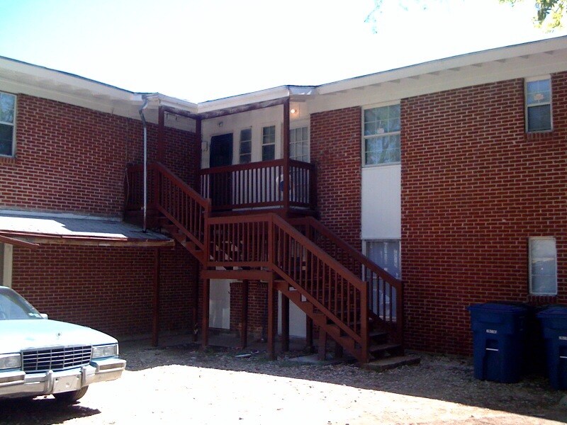 Building Photo - 1511 W Woodlawn Ave