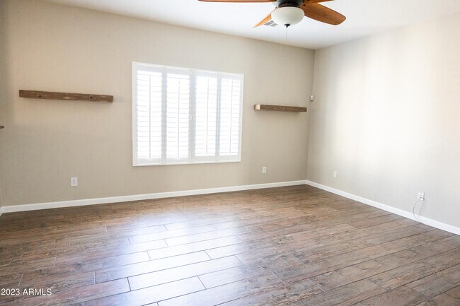 Foto del edificio - 4255 E Park Ave