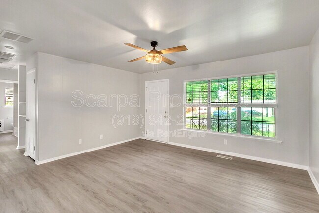 Foto del edificio - 1809 S Birch Ave