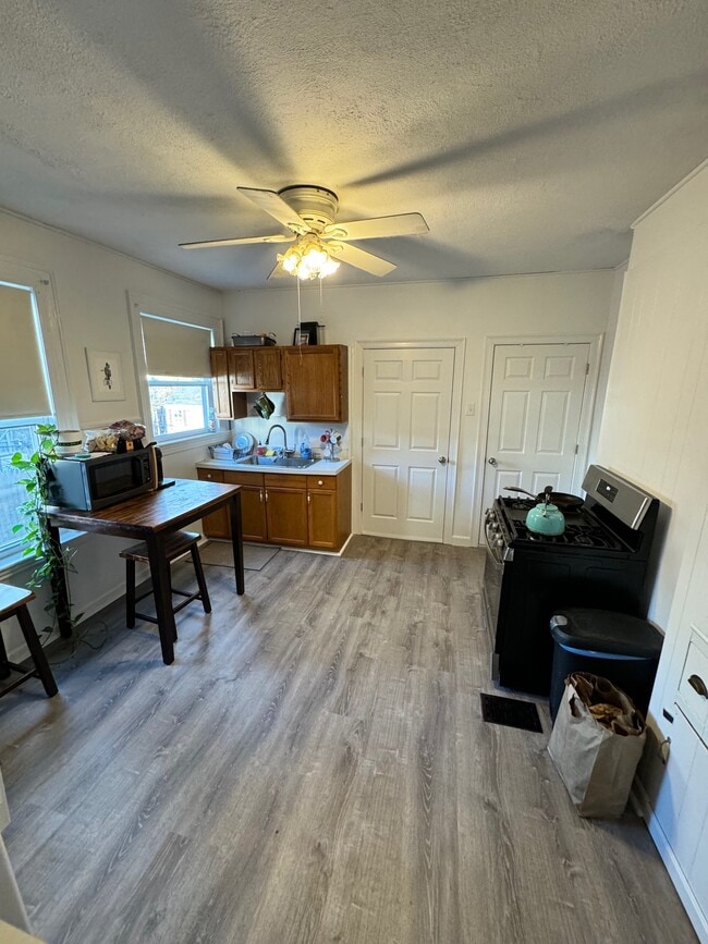 Photo - 95 Cherry St Apartments