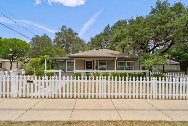Building Photo - 400 E Monroe St, Austin, Texas 78704
