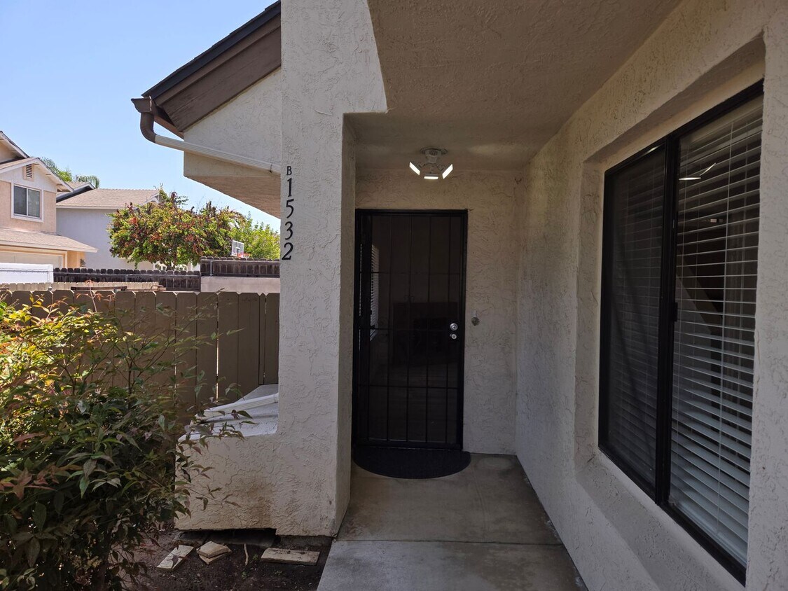 Primary Photo - 1532 Granite Hills Dr