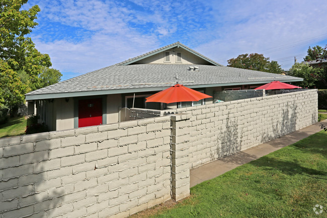 Building Photo - Rosewood Village Apartments