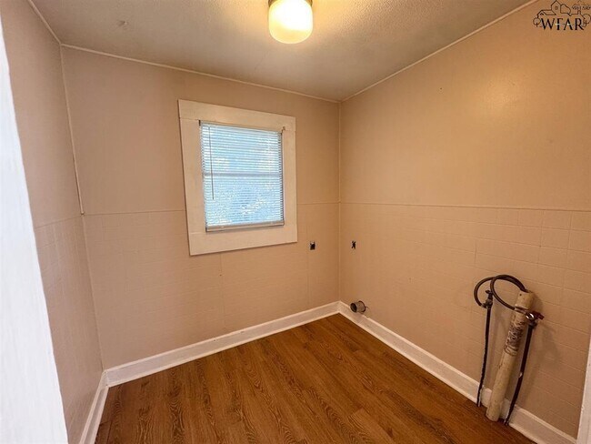 Foto del edificio - 1517 Blonde St