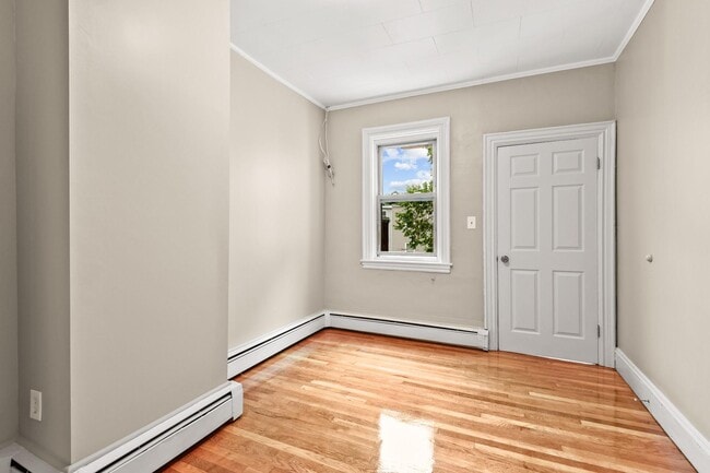 Foto del edificio - 58 Bennington St