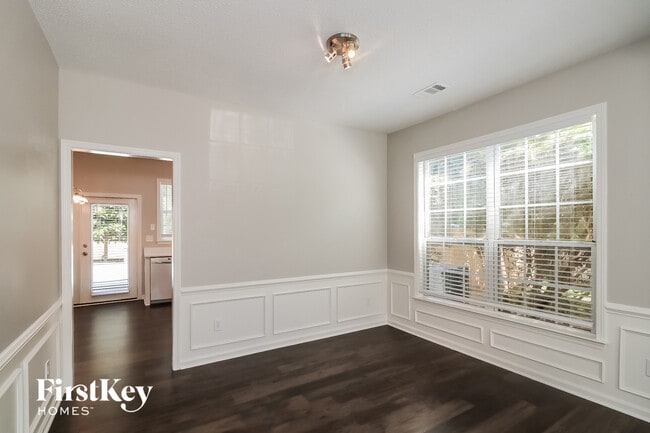 Foto del edificio - 753 Weybourne Ct NE