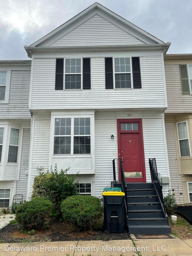 Primary Photo - 3 br, 2.5 bath House - 104 Denny Cir