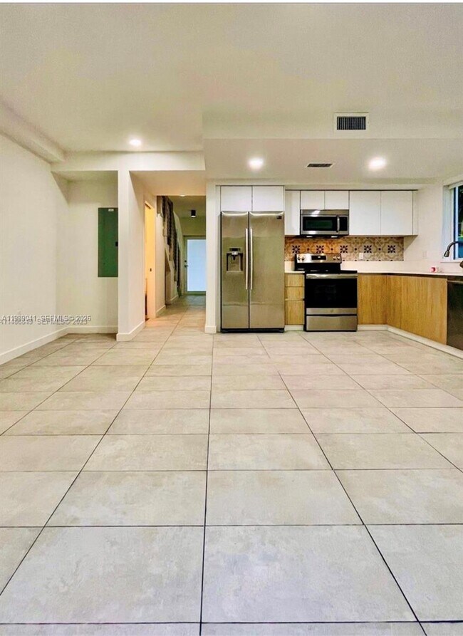 Foto del edificio - 315 NW 34th Ave