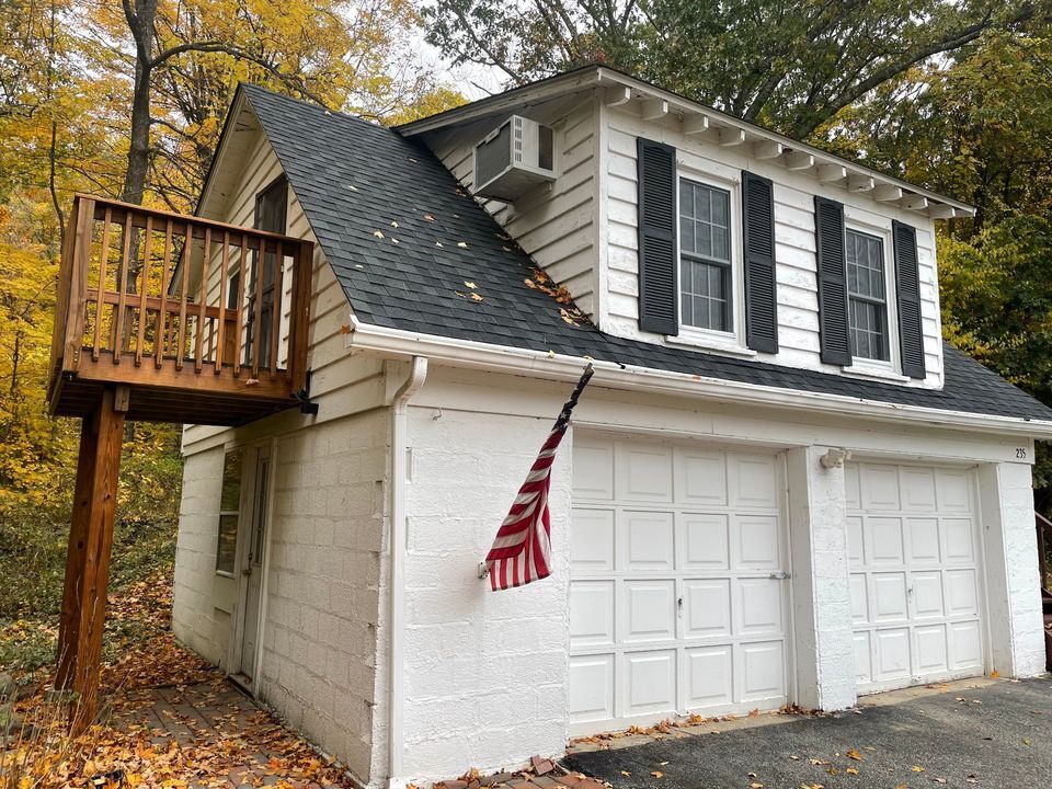 House - 235 Russia Rd