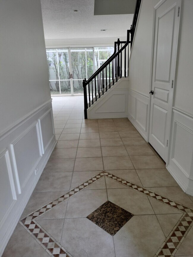 Foto del edificio - 5471 Grand Park Pl