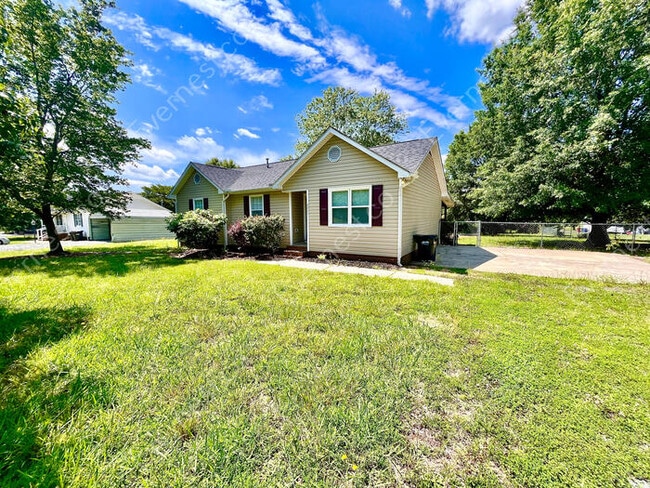 Building Photo - 5111 Hampton Meadows Rd