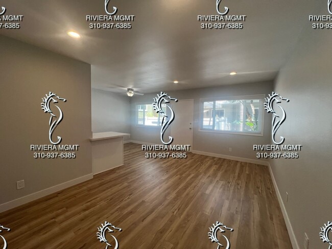 Building Photo - 1534 Manhattan Beach Blvd