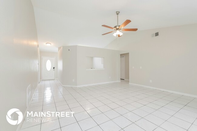 Building Photo - 807 Savona Pl