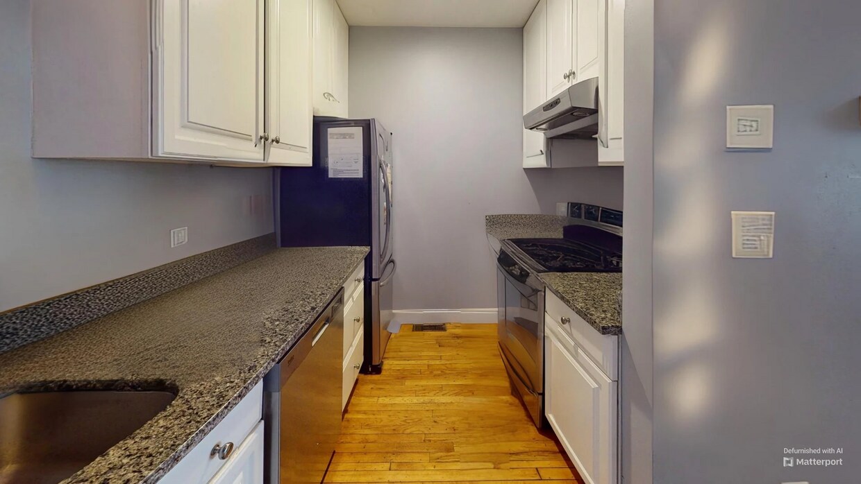 Foto principal - 330 E St