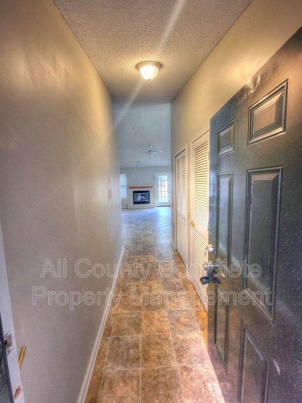 Foto del edificio - 2175 Heath Green Pl N