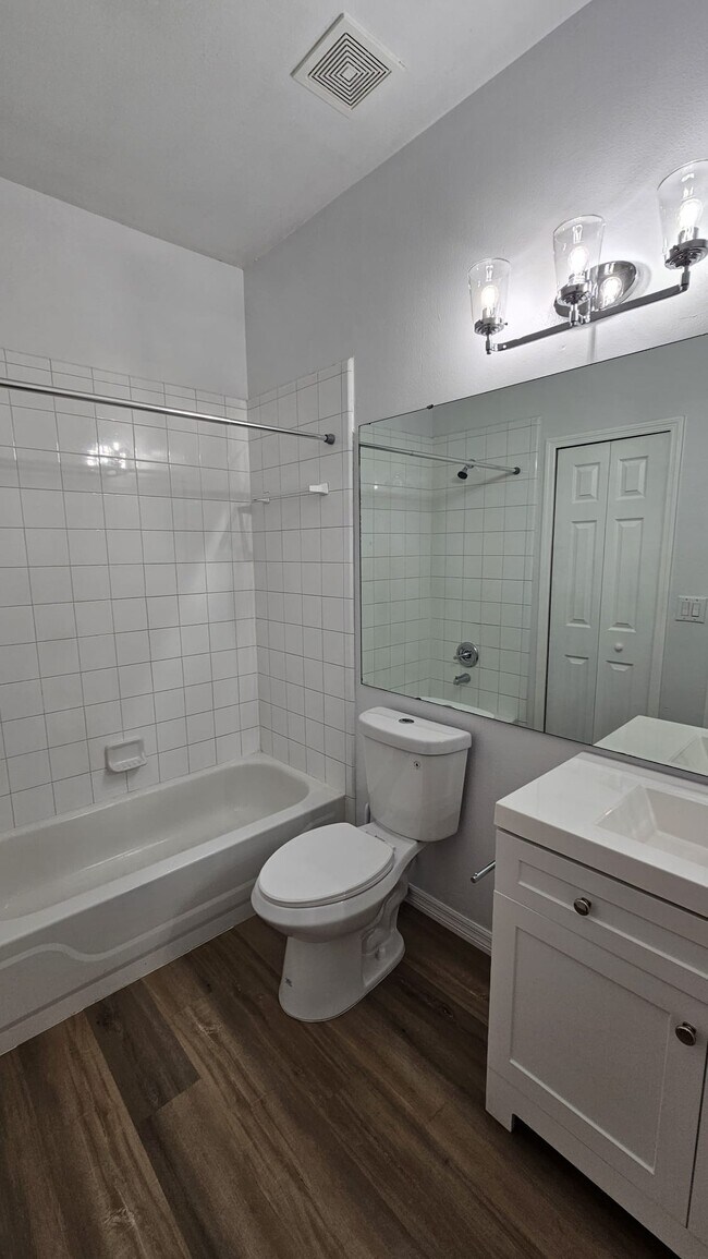 Foto del edificio - 13117 Summerton Dr