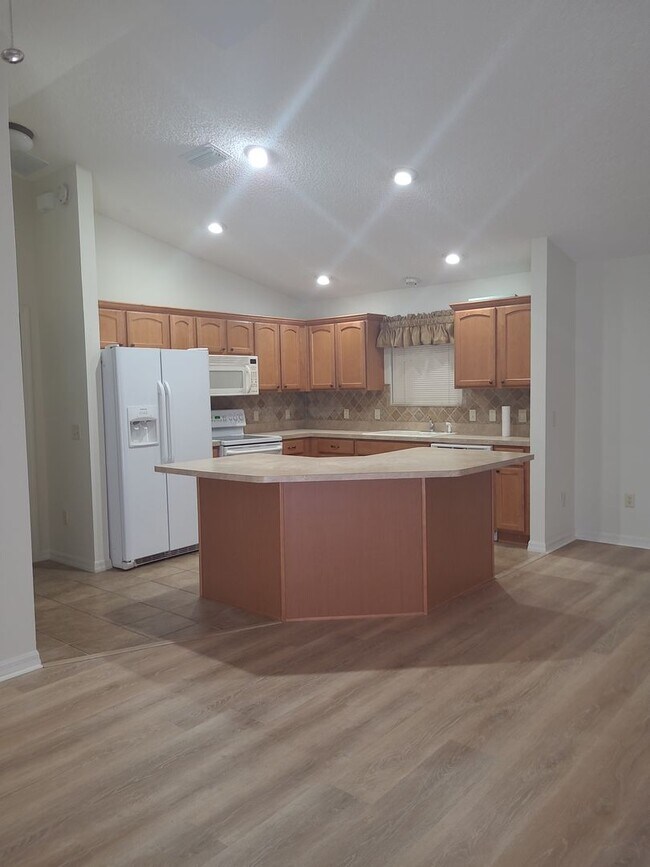 Building Photo - Villages Rental Property