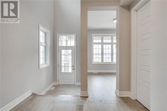 Building Photo - 3041 William Cutmore Blvd