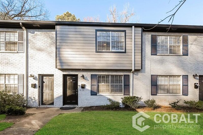 Building Photo - White Oak Townhomes