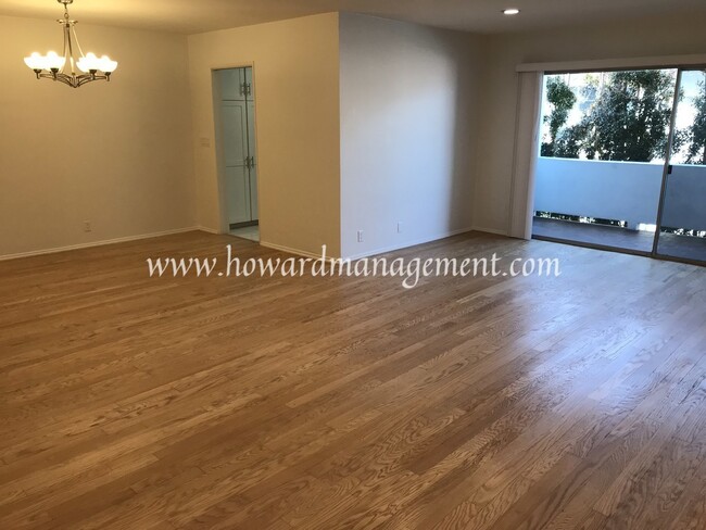 Building Photo - 416 N Oakhurst Dr