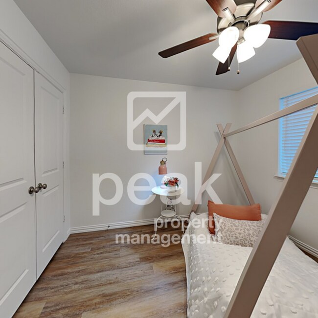 Foto del edificio - Beautiful Townhome: 3 Bed/2.5 Bath located...