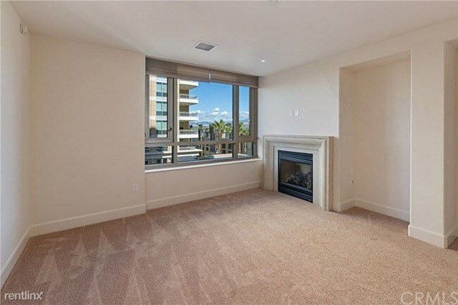 Building Photo - 1 br, 1.5 bath Apartment - 5052 Scholarship