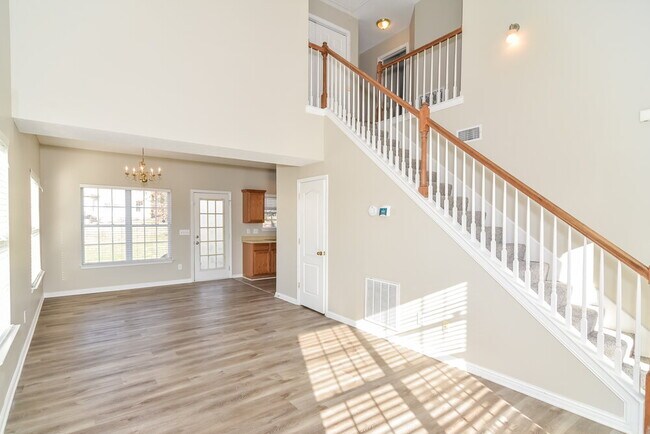 Building Photo - 612 Mable Dr