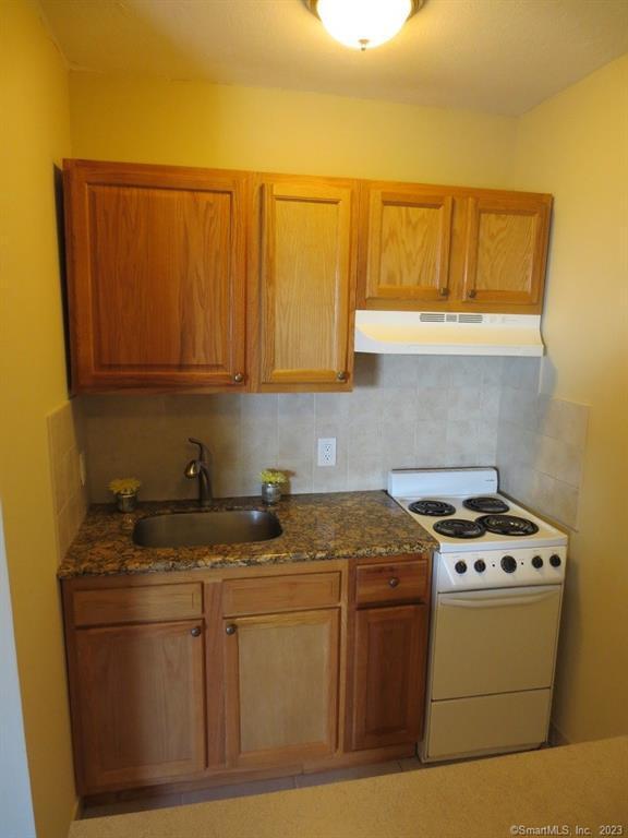 Building Photo - 7 Brookdale St