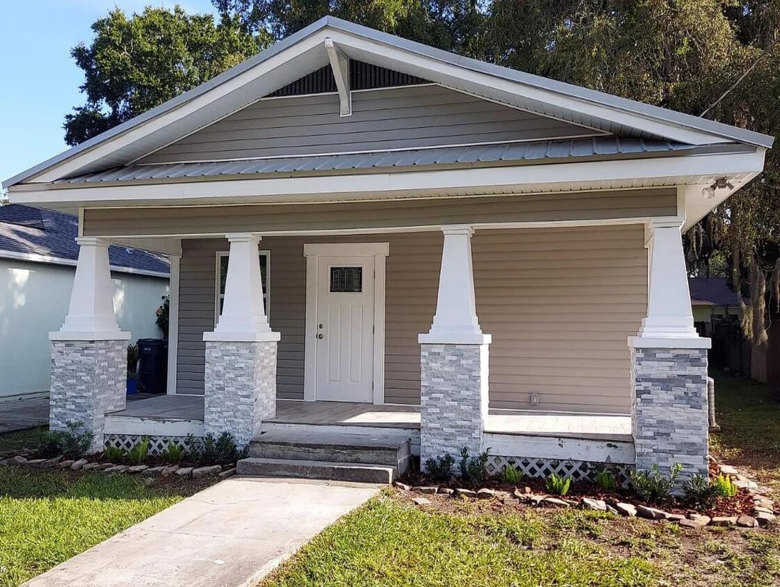 Foto principal - 1804 E Louisiana Ave