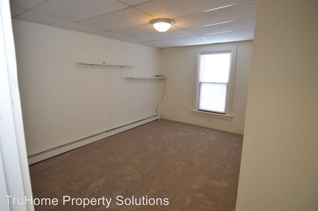 Building Photo - 405 S 4th St