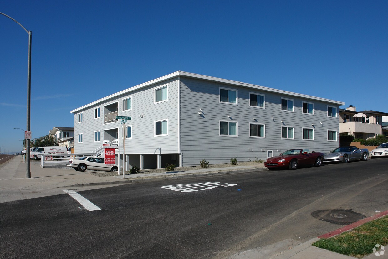 Building Photo - 3840 Carlsbad Blvd