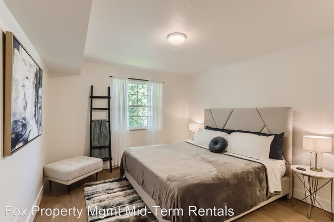 Foto del edificio - 1 br, 1 bath House - 3250 O'Neal Circle J24