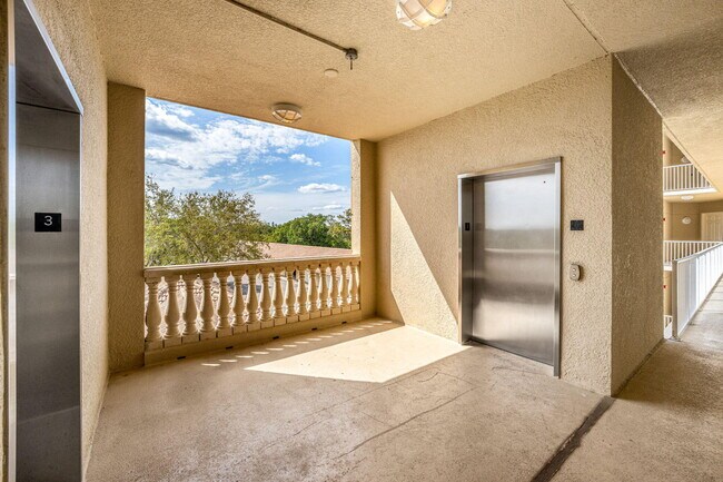 Foto del edificio - 6005 US-1