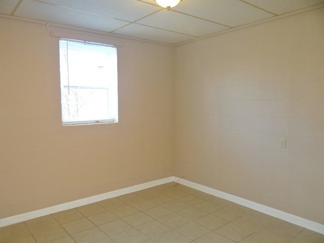 Building Photo - 205 Pearl Ave