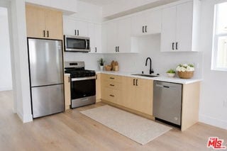 Foto del edificio - 11241 Morrison St