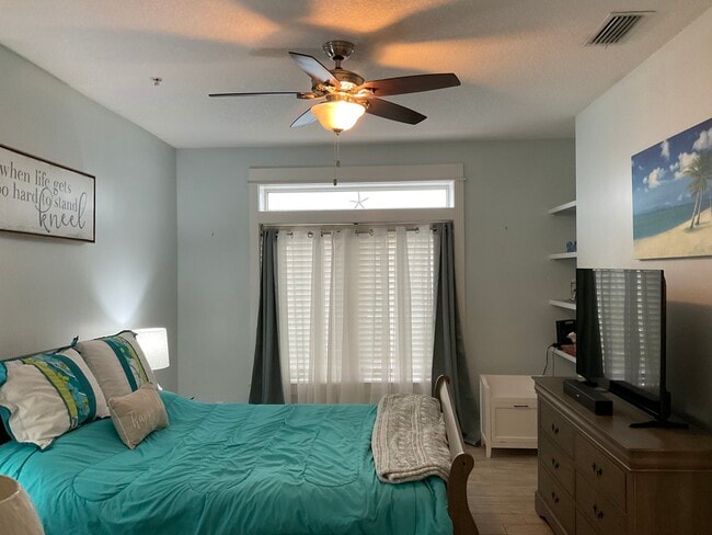 Photo - 335 Ahern St Apartment