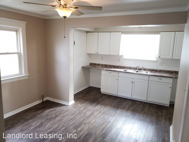 Building Photo - 4 br, 1.5 bath House - 835 W. 19th Street