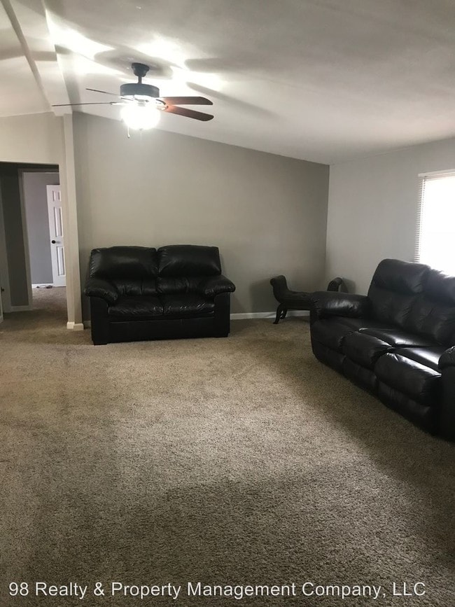 Building Photo - 3 br, 2 bath House - 85 Harborview Rd E