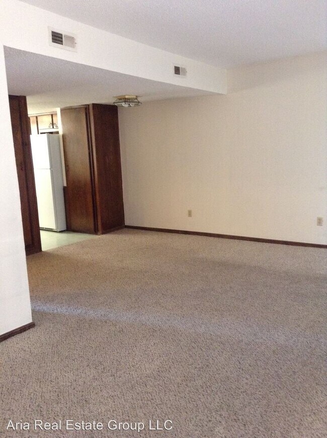Building Photo - 3 br, 1.5 bath House - 1625 Glenn Bo Dr.