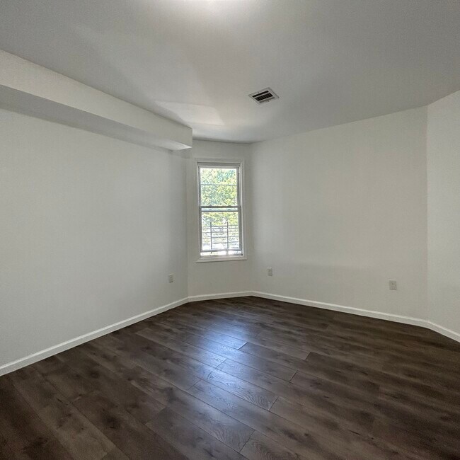 Foto del edificio - 245 N 11th St
