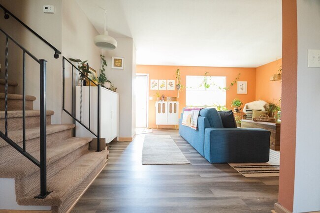 Foto del edificio - BEAUTIFUL 4 BEDROOM / 3 BATH HOME IN LAFAY...