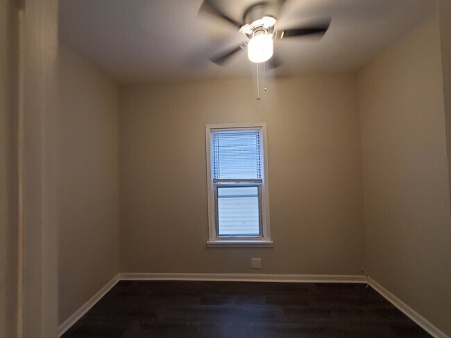 Foto del edificio - 2212 N Talman Ave