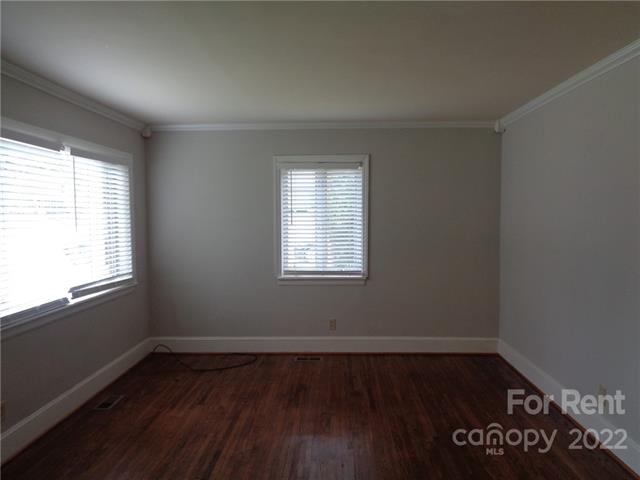 Foto del edificio - 401 E Tremont Ave