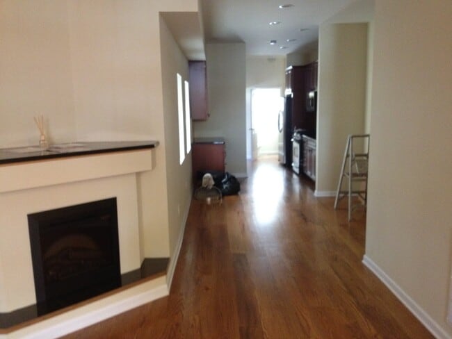 Photo - 2144 Christian St Townhome