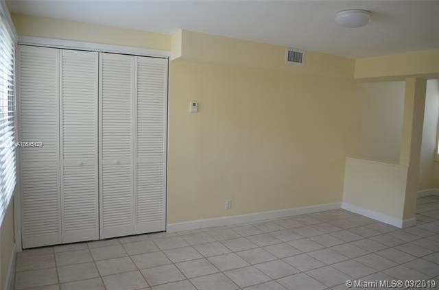 Building Photo - 1245 SW 13th Ave