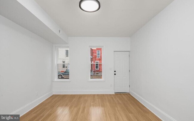 Foto del edificio - 2042 E Somerset St