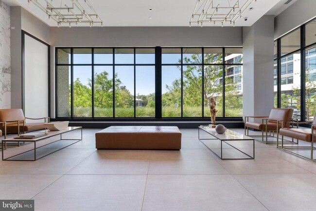 Foto del edificio - 1761 Old Meadow Rd