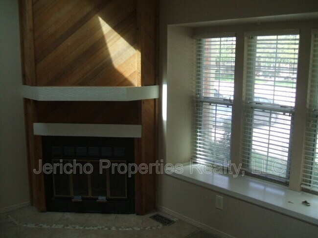 Photo - 1250 S Flower Cir Townhome