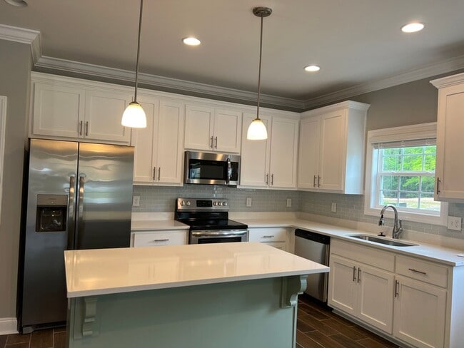 Building Photo - Available for July!