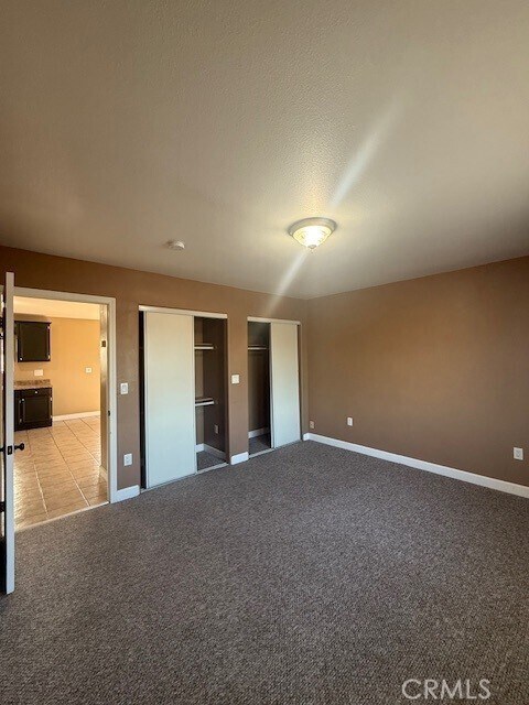 Foto del edificio - 1232 E 68th St